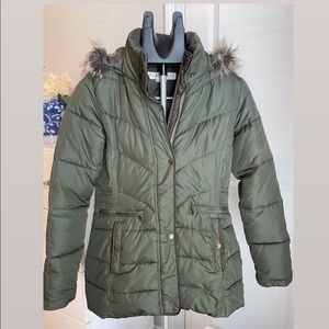 Larry Levine quilted down coat- olive green